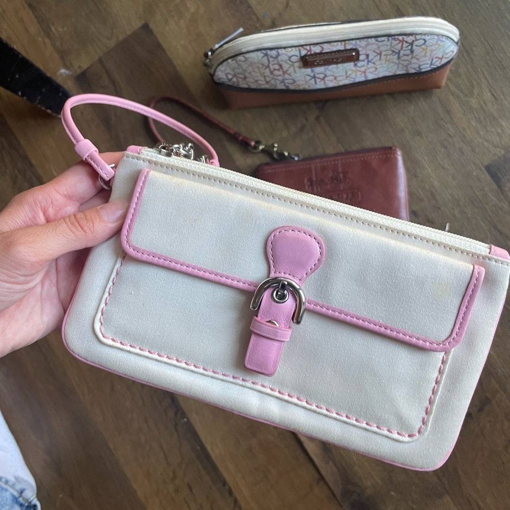 Coach Bundle - Picture 2 of 6